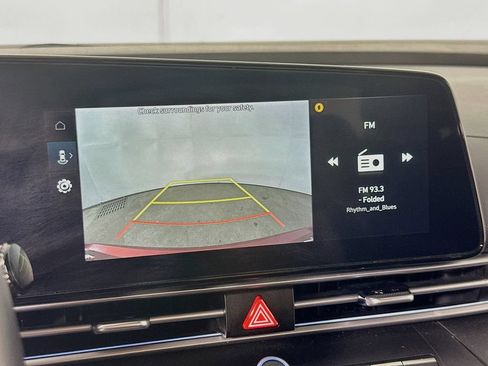 Used 2025 Hyundai Elantra SEL FWD image 10