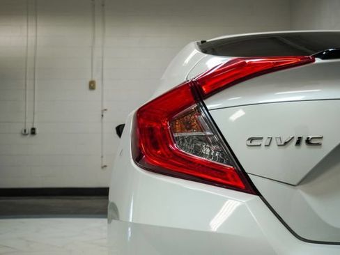 Used 2020 Honda Civic Sport image 37
