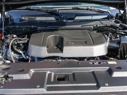 Certified 2025 Land Rover Defender 110 S AWD/4WD image 25