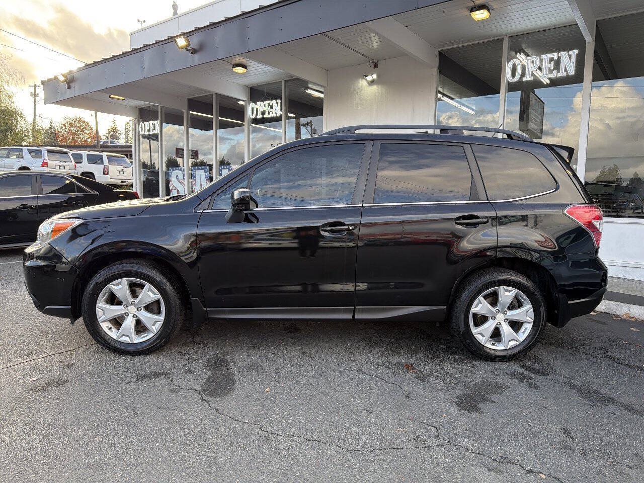 Used 2014 Subaru Forester 2.5i Limited AWD/4WD image 3