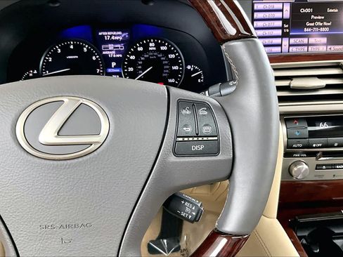Used 2013 Lexus LS 460 w/ Comfort Pkg RWD image 21