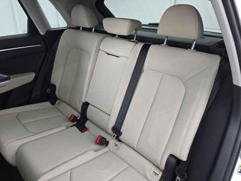 Used 2021 Audi Q3 2.0T Premium image 14