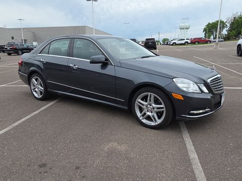 Used 2013 Mercedes-Benz E 350 4MATIC Sedan image 2