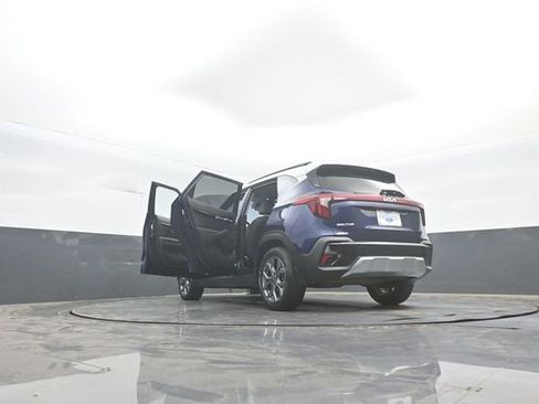 Used 2024 Kia Seltos S FWD image 46