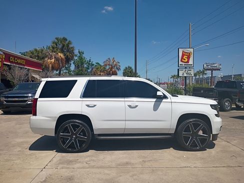 Used 2018 Chevrolet Tahoe 2WD w/ Remote Keyless Entry Package image 31