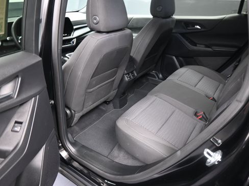 Used 2026 Chevrolet Equinox LT FWD image 17