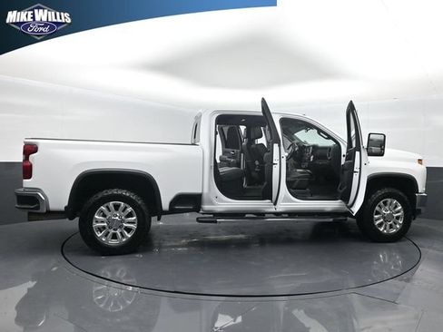Used 2020 Chevrolet Silverado 2500 LT w/ Texas Edition AWD/4WD image 27