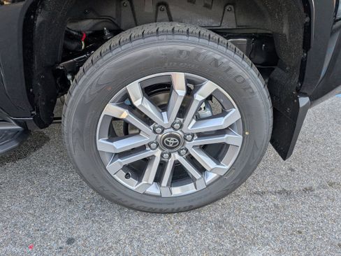 New 2025 Toyota 4Runner Limited image 32