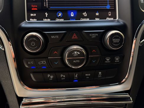 Used 2018 Jeep Grand Cherokee SRT w/ Trailer Tow Group IV AWD/4WD image 33