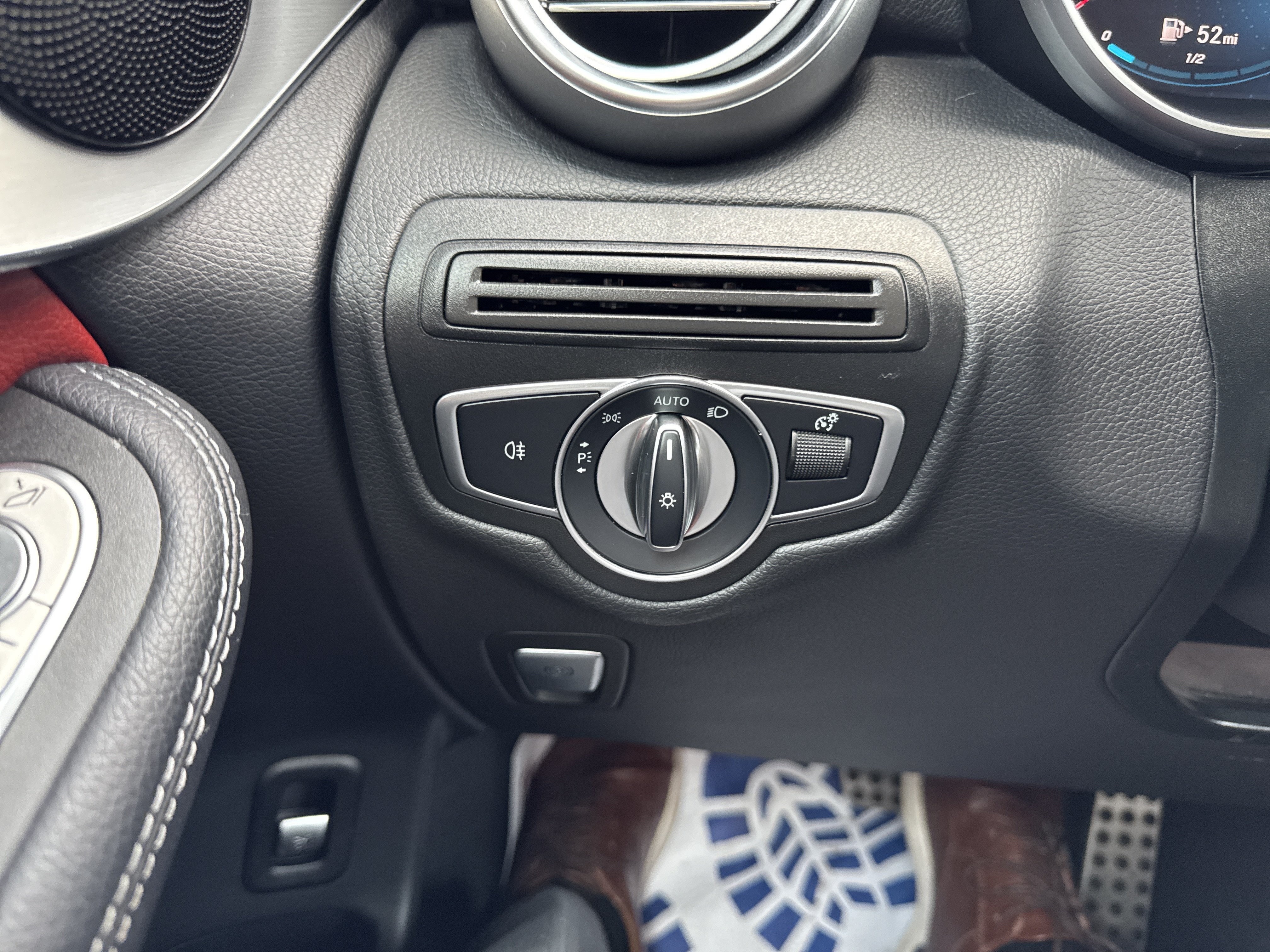 Used 2022 Mercedes-Benz GLC 300 image 34