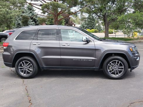 Used 2019 Jeep Grand Cherokee Limited w/ Luxury Group II AWD/4WD image 3