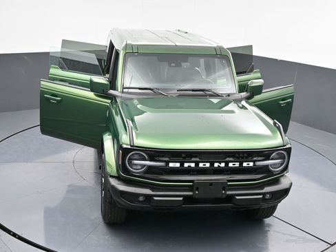 Used 2025 Ford Bronco Outer Banks image 43