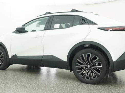 New 2026 Toyota C-HR AWD/4WD image 24