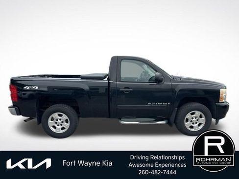 Used 2007 Chevrolet Silverado 1500 LT w/ 1LT Convenience Package AWD/4WD image 6