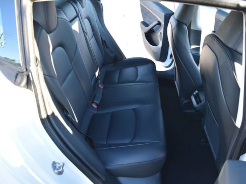 Used 2023 Tesla Model 3 Standard Range image 12