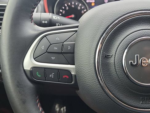 Used 2019 Jeep Compass Trailhawk w/ Cold Weather Group AWD/4WD image 26