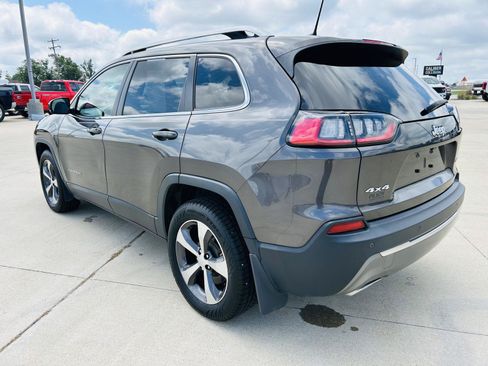 Used 2019 Jeep Cherokee Limited AWD/4WD image 34