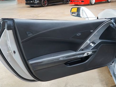 Used 2017 Chevrolet Corvette Stingray Coupe w/ Carbon Flash Badge Package RWD image 40