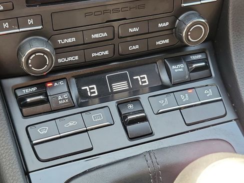 Certified 2018 Porsche 911 Carrera image 33