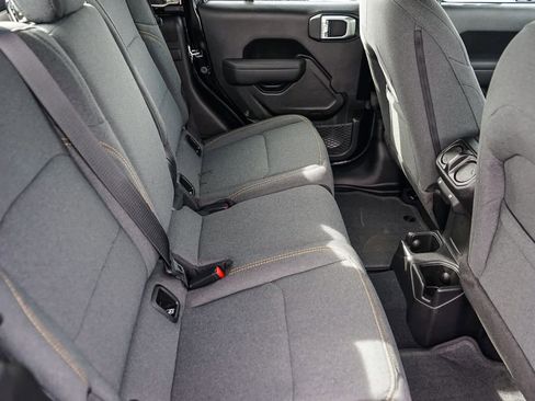 New 2026 Jeep Gladiator Sport image 18