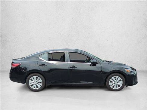 Used 2024 Nissan Sentra S FWD image 4