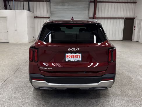 Used 2024 Kia Sorento SX image 19