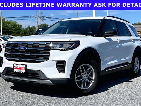 Used 2025 Ford Explorer Active RWD image 3