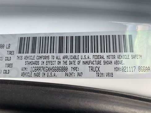 Used 2017 RAM 1500 Express image 17