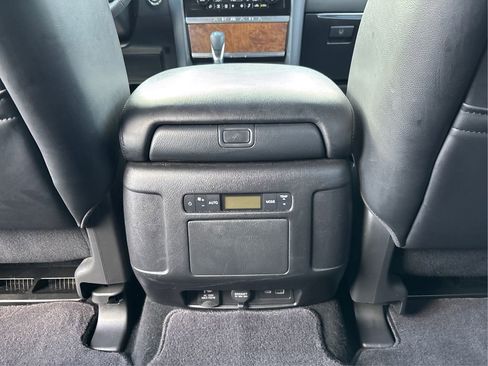 Used 2024 Nissan Armada SL image 29