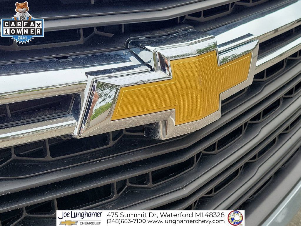Used 2023 Chevrolet Traverse LT w/ LPO, Cargo Package AWD/4WD image 30