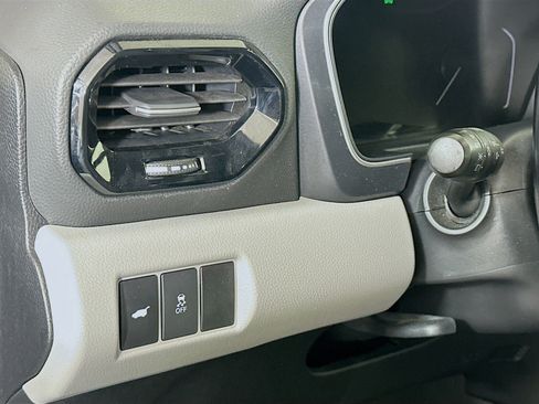 Used 2025 Honda Pilot EX-L image 17