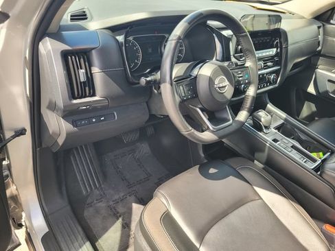 Certified 2024 Nissan Pathfinder SL w/ Cargo Package FWD image 12