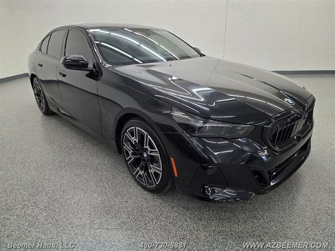 Used 2026 BMW 530i w/ M Sport Package RWD image 10