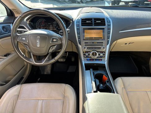 Used 2019 Lincoln MKZ Reserve image 27