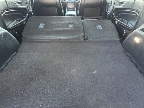 Used 2020 Ford Edge Titanium w/ Equipment Group 301A FWD image 15