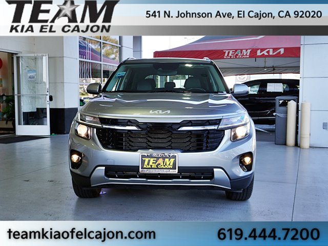 Certified 2024 Kia Seltos EX FWD image 4