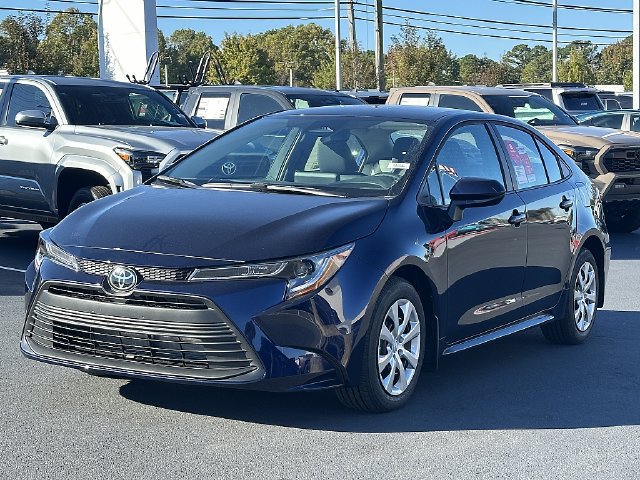 New 2027 Toyota Corolla LE FWD image 4