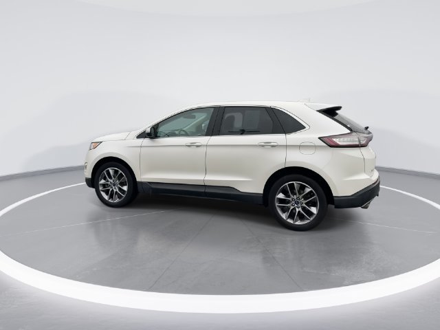 Used 2016 Ford Edge Titanium w/ Technology Package FWD image 5
