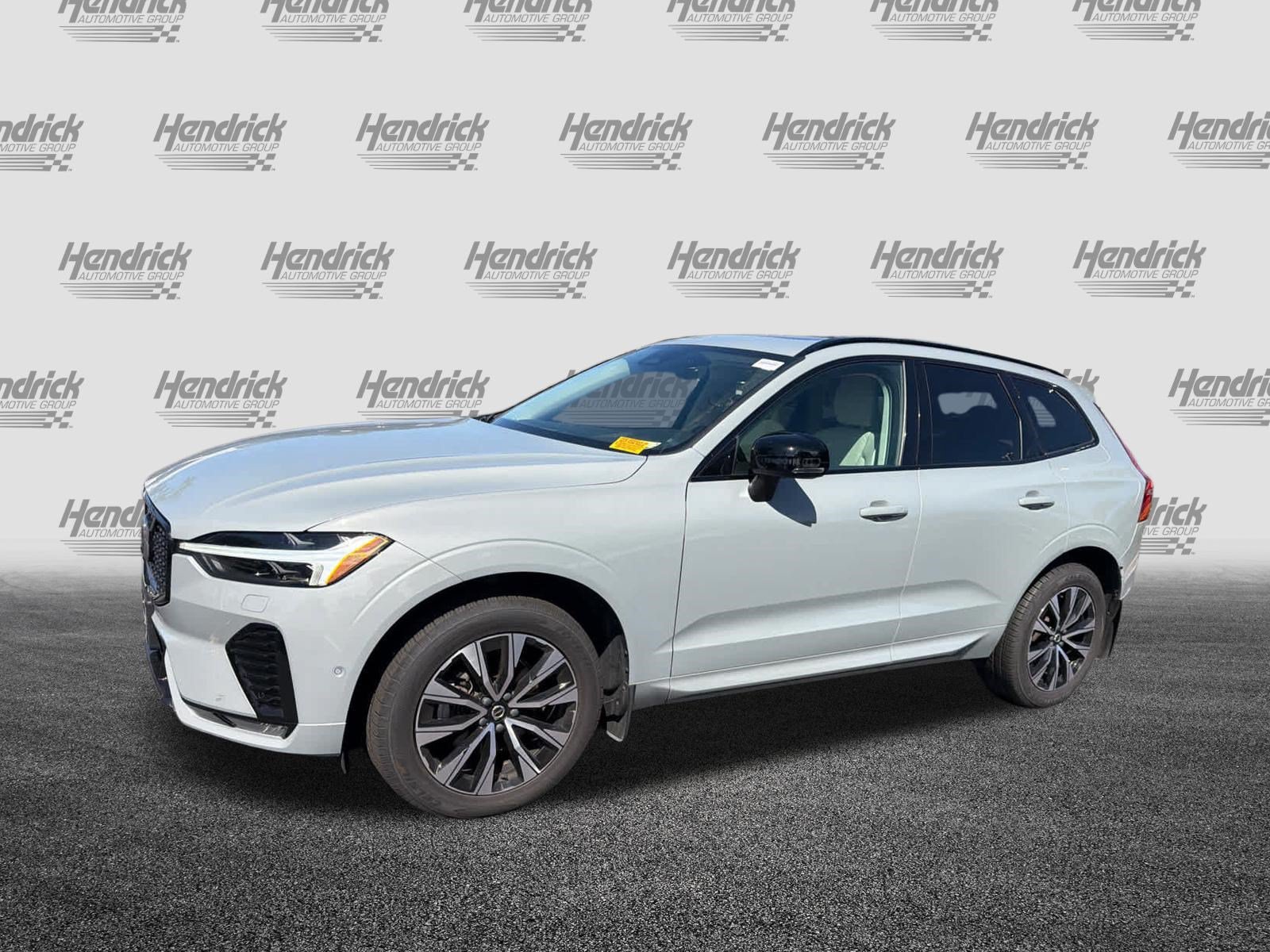 Used 2024 Volvo XC60 B5 Plus w/ Climate Package AWD/4WD image 9