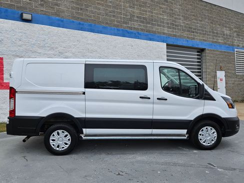 Used 2024 Ford Transit 250 Low Roof w/ Exterior Upgrade Package image 8