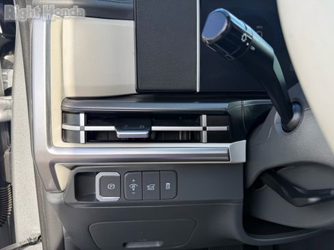 Used 2024 Hyundai Santa Fe SEL image 14