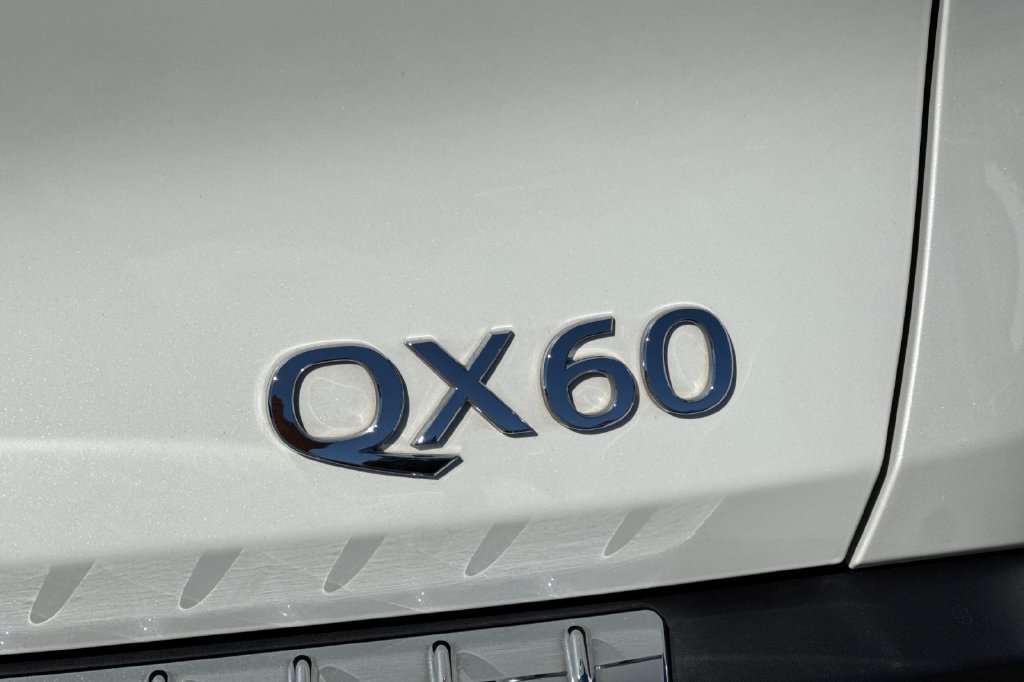 Certified 2023 INFINITI QX60 Luxe w/ Cargo Package AWD/4WD image 28