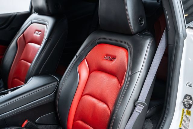 Used 2016 Chevrolet Camaro SS RWD image 18