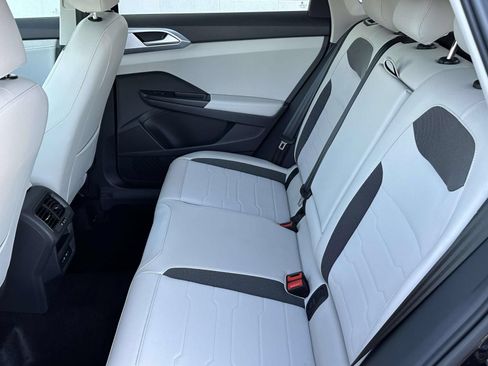 New 2026 Volkswagen Taos SE FWD image 13