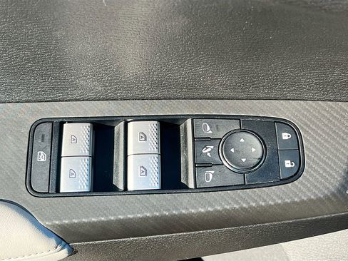 Used 2025 Mitsubishi Outlander SE AWD/4WD image 20