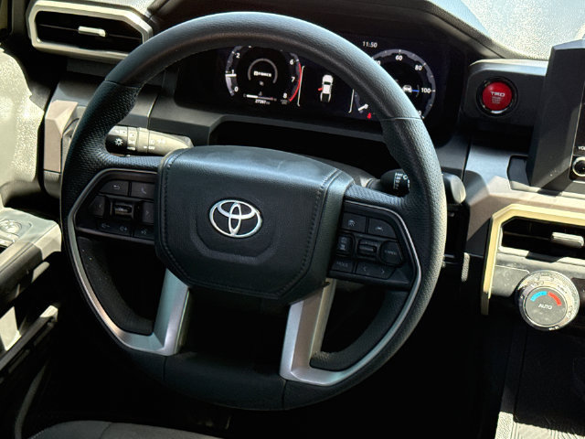 Used 2025 Toyota Tacoma TRD Off-Road AWD/4WD image 14