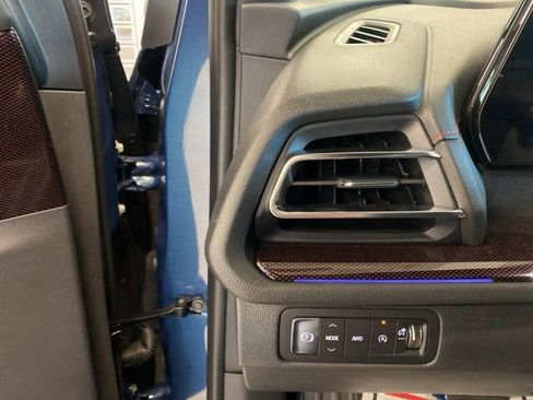 New 2026 Chevrolet Traverse RS w/ LPO, Floor Liner Package AWD/4WD image 12
