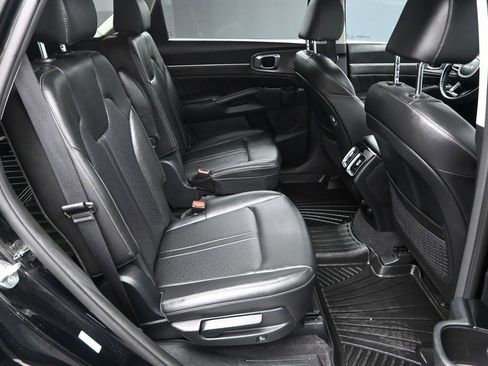 Certified 2022 Kia Sorento SX AWD/4WD image 39