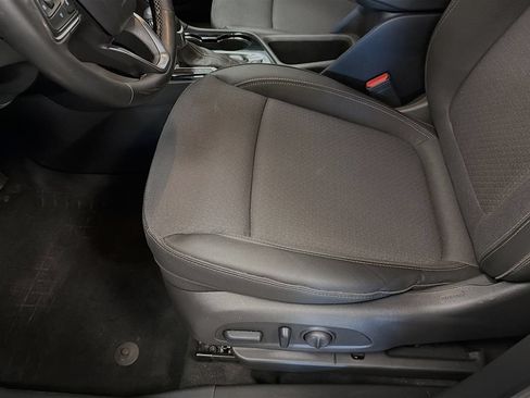 Used 2024 Buick Encore GX Preferred w/ Comfort Package FWD image 20