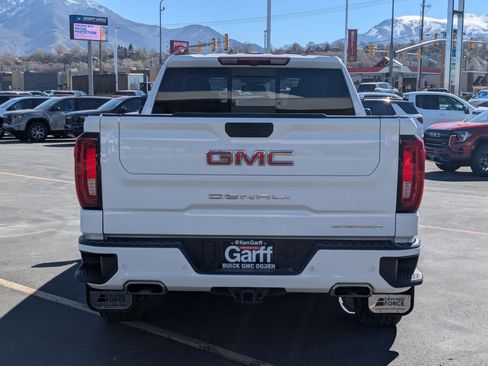 Used 2023 GMC Sierra 1500 Denali AWD/4WD image 4